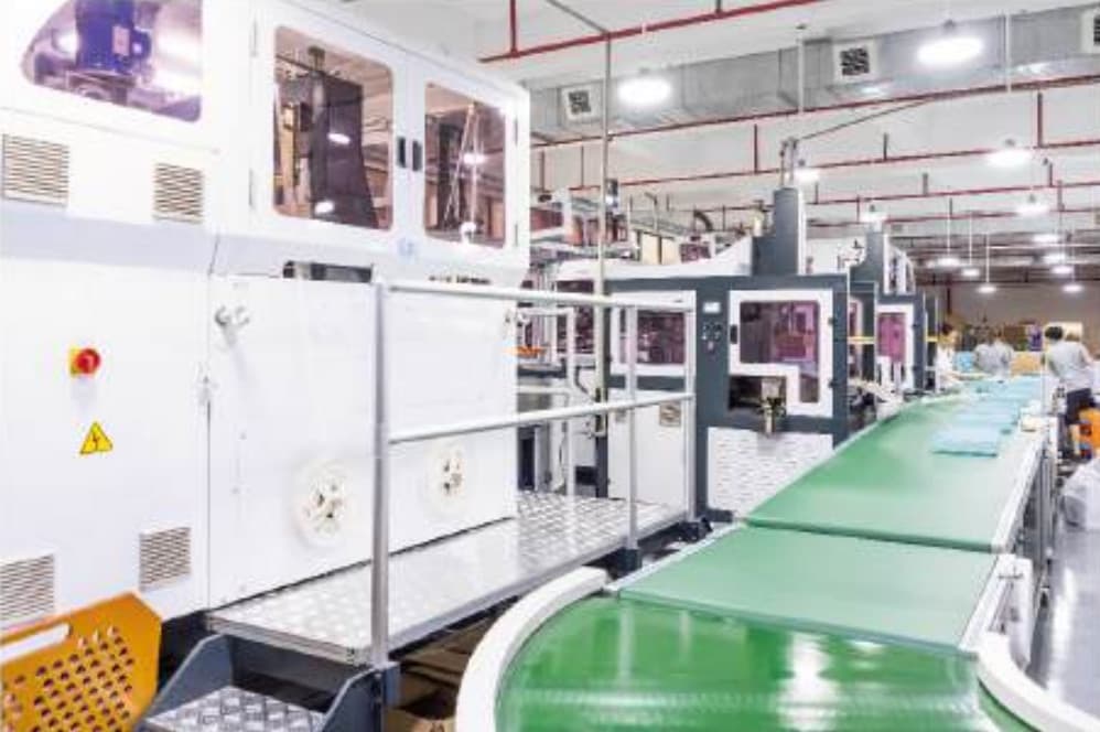 Auto rigid box line